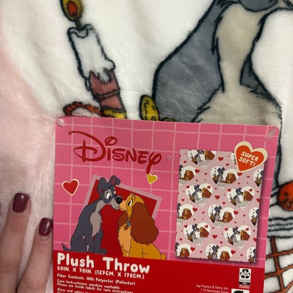 Disney Lady and The Tramp Pink White Valentine’s Day Pasta Heart Blanket NWT - Picture 4 of 5